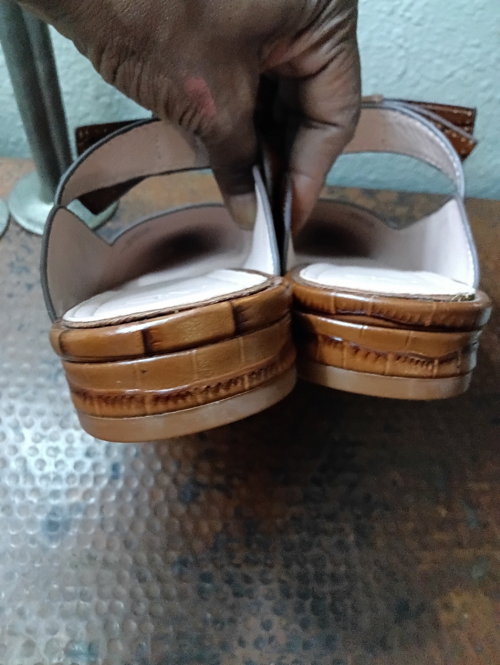 AD & Daughters Sz. 8.5 NWT Jemma Croco Embossed Leather Mule - Picture 9 of 13